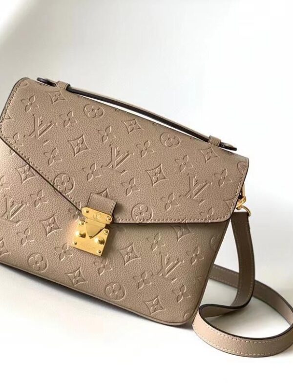 Louis Vuitton Pochette Métis Monogram Empreinte Leather – Navy Blue