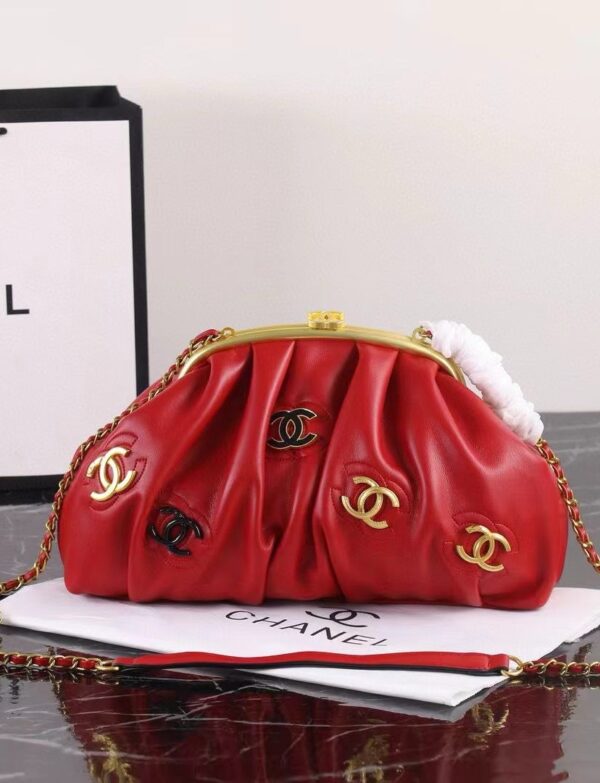 Chanel Pleated Leather Kiss-Lock Clutch with CC Logos – Red