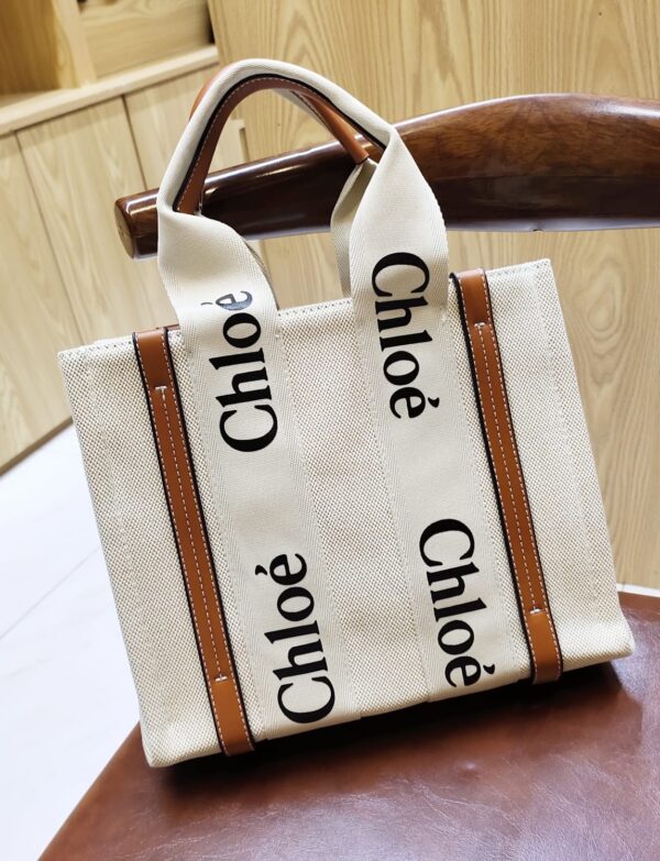 Chloé Woody Small Canvas Tote Bag – Ivory & Brown