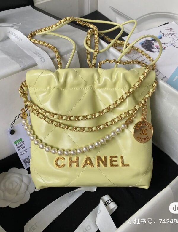 Luxury Chanel Pearl Chain Shoulder Bag – Stylish & Elegant