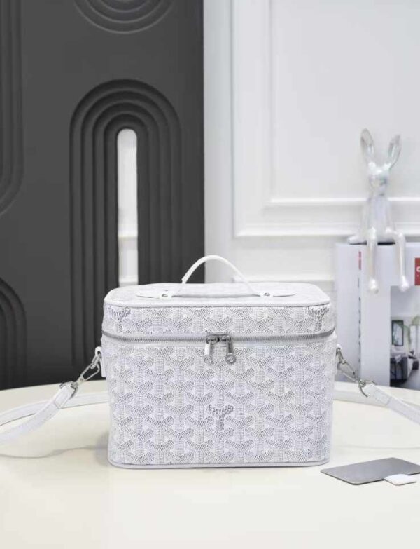 Goyard Vanity PM Beauty Case Bag – White Goyardine Canvas Crossbody Cosmetic Bag